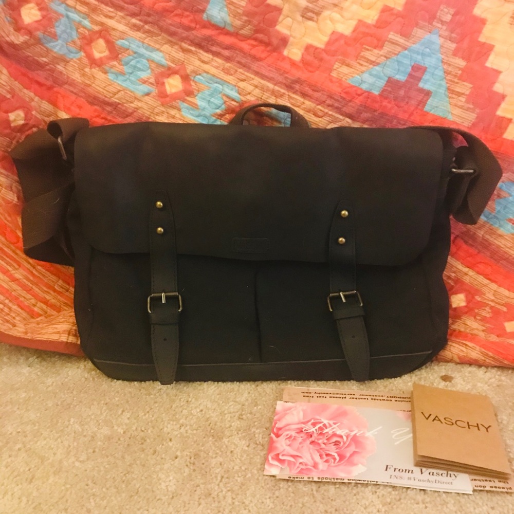 ‼️NWT Vaschy Messenger Satchel